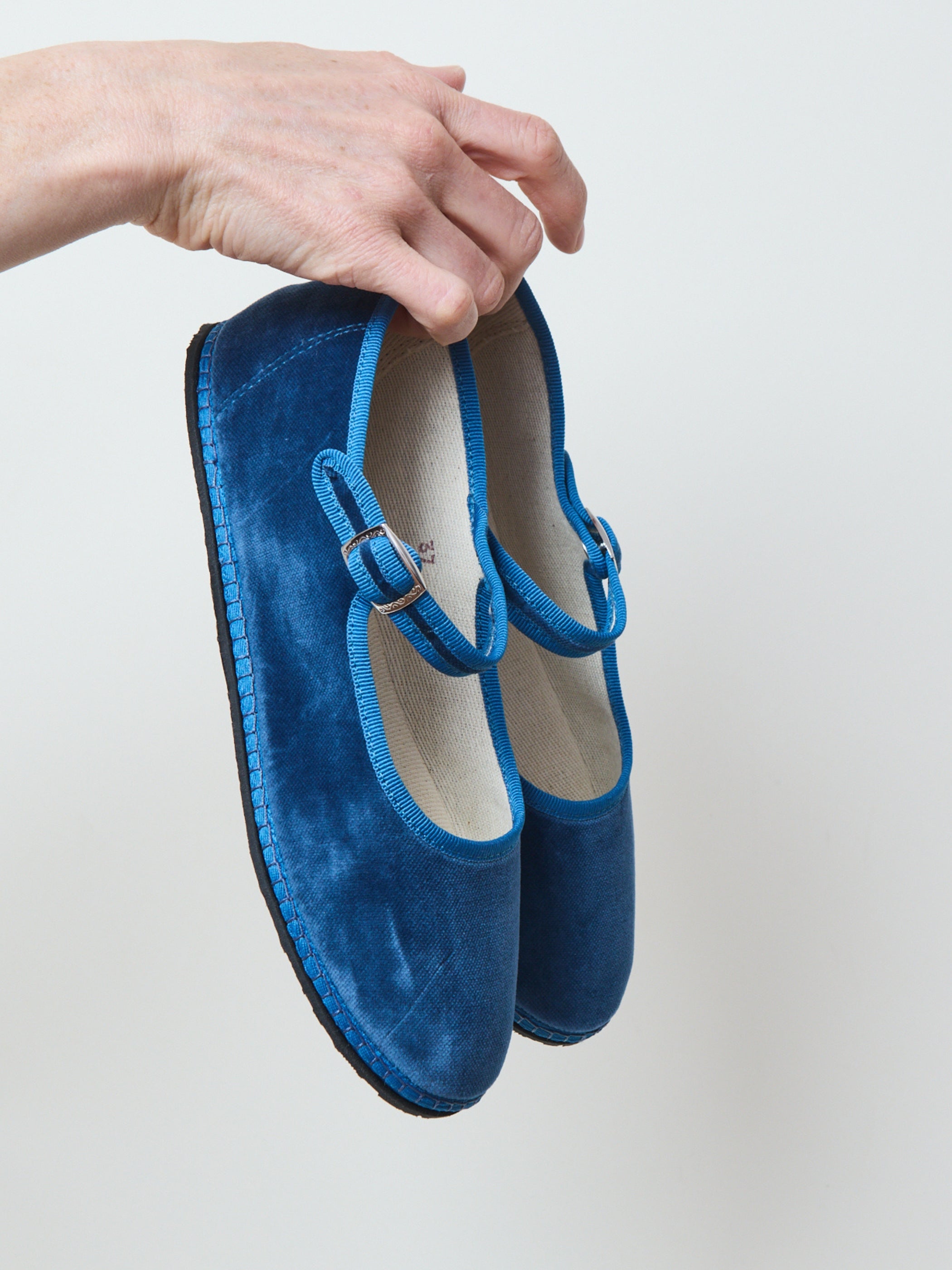 ローファー・オックスフォード ViBi VENEZiA SS22 MOCASSINI (WS19SGO56CA03 BLUE 0378) ViBi VENEZiA(ヴィビヴェネツィア)のレディース ローファー
