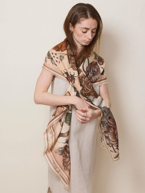 Ring a Ring O'Roses, 135cm silk wool, marshmallow/rhubarb