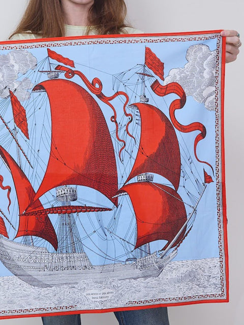 Des Rives et Des Reves Carre, Red