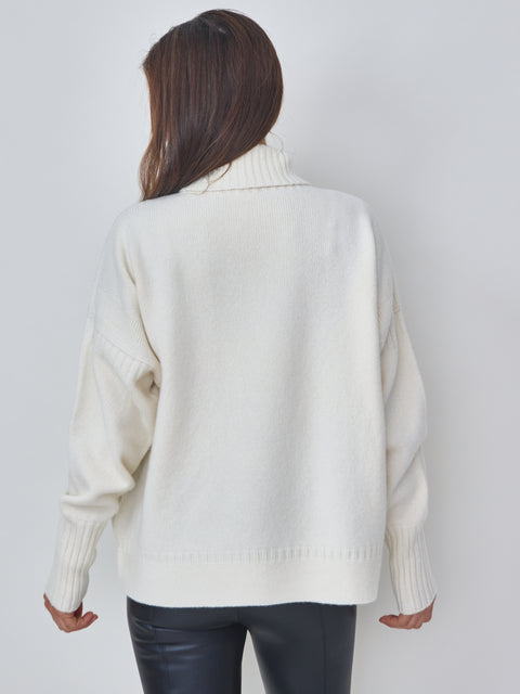 Lulu, off-white