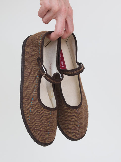 Mary Jane Wool, brown