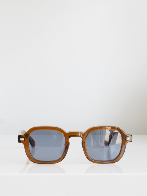 Ezra, Brown