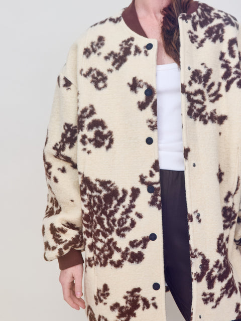Tapestry Bomber, Merin
