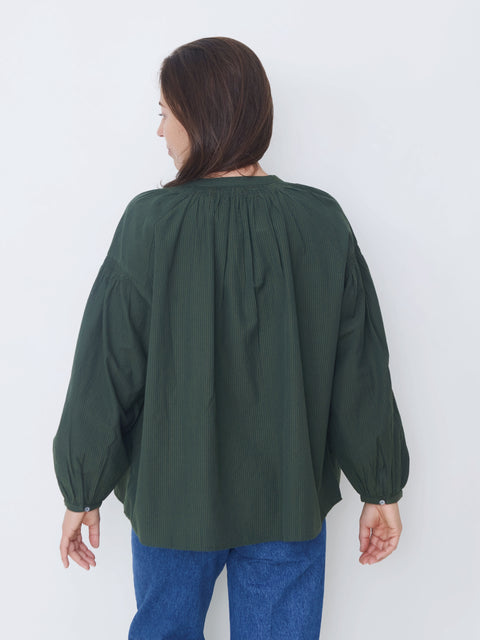Nipoa, dark green