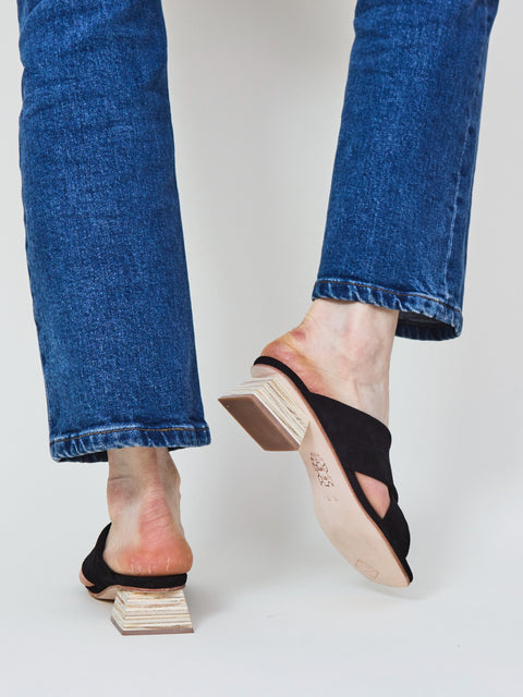 Sasha, coal suede