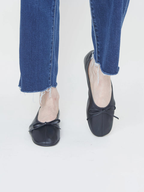 Blaise, black