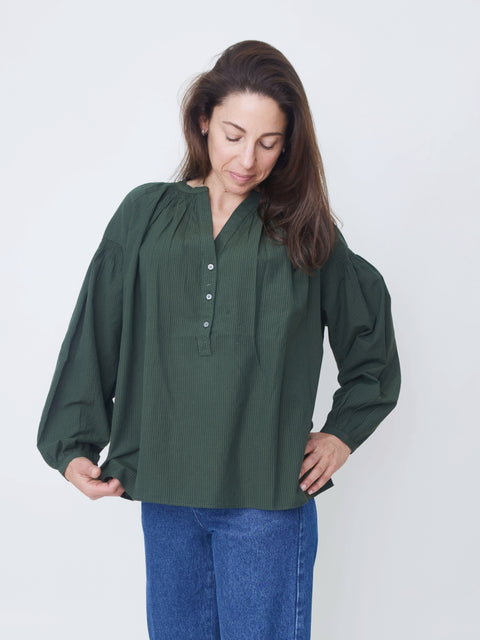 Nipoa, dark green