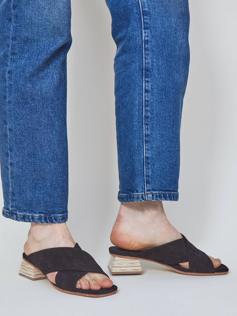 Sasha, coal suede