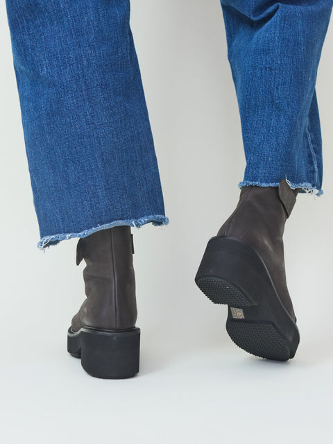 Eadrama, disco brown