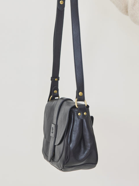 Fausta, black