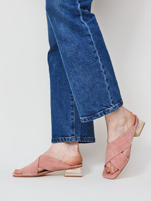 Sasha, rose suede