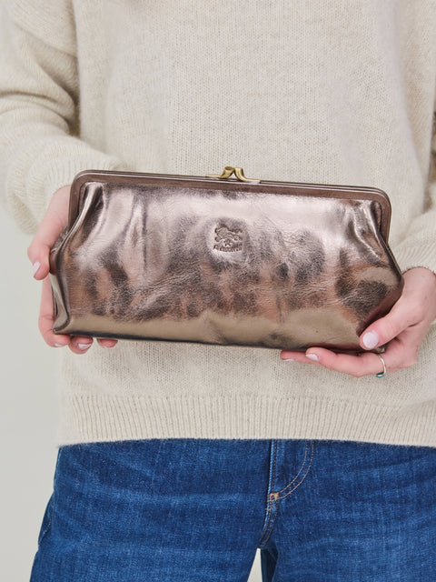 Manuela Clutch, Bronze