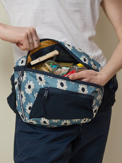 Adventure Hip Pack, falling daisy