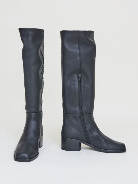 Alto, black