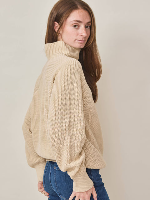 Lauren, vintage oat