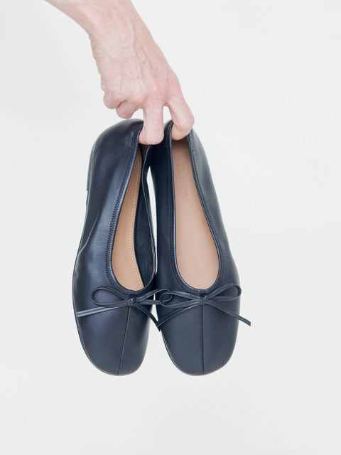 Blaise, black