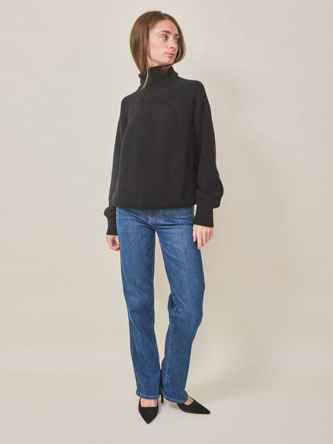 Lauren, black