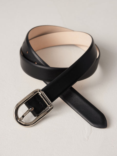 Mija, Black