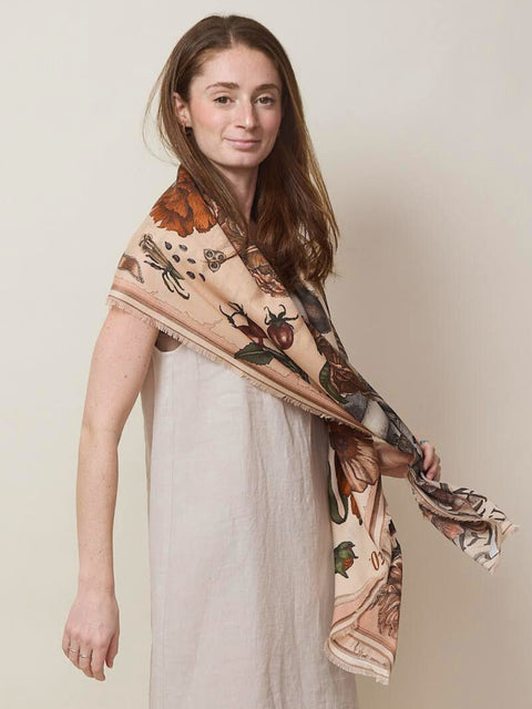 Ring a Ring O'Roses, 135cm silk wool, marshmallow/rhubarb