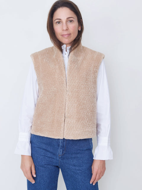 Daman Vest, biscuit