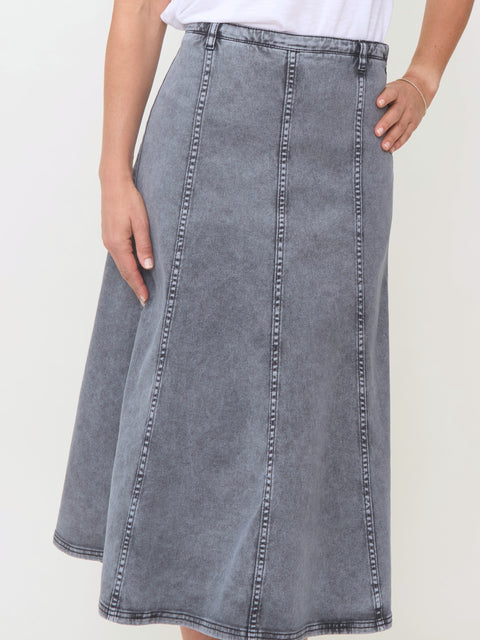 Saara, Washed Black