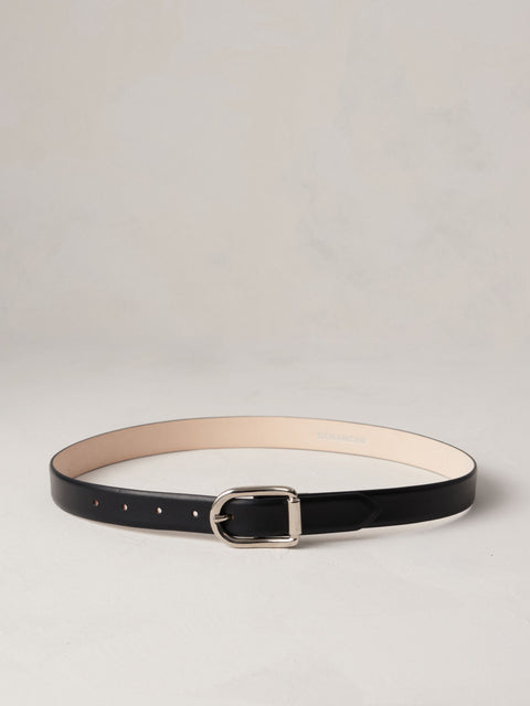 Mija, Black