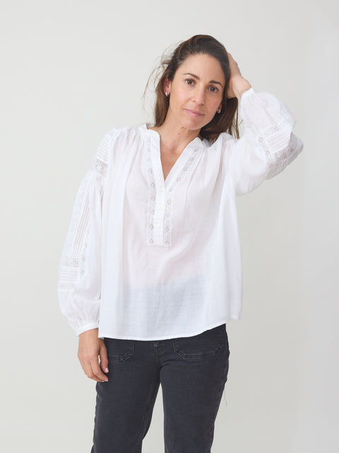 Nipoa, blanc