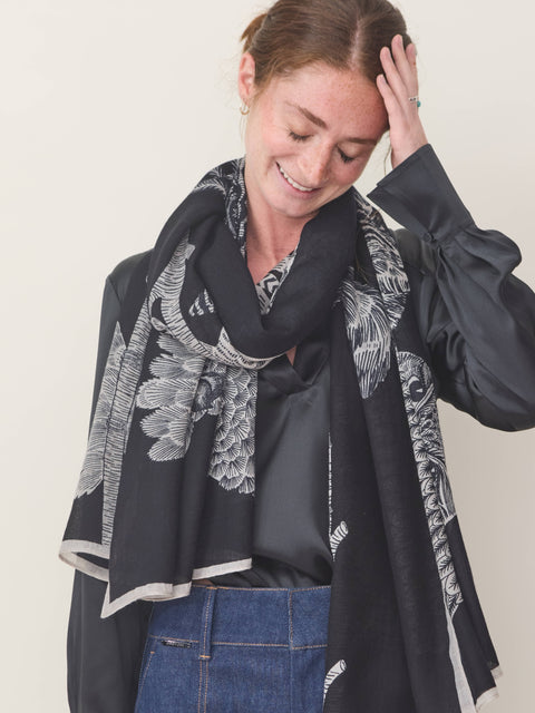 Chouette scarf, black