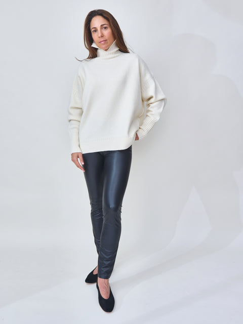 Resa, Black