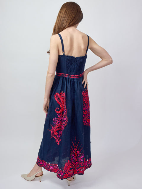 Holly, midnight Rosaria