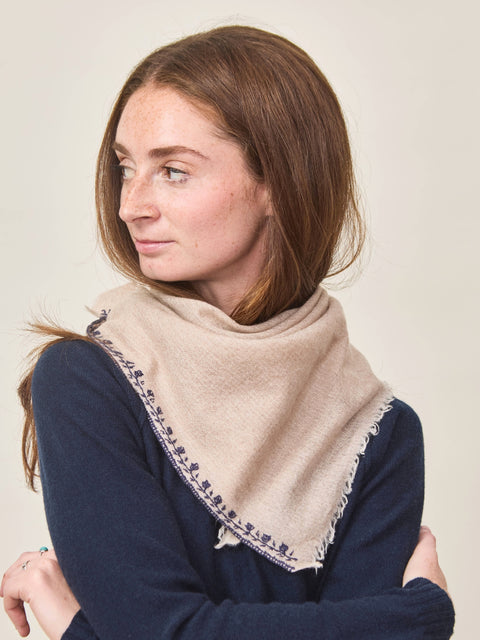 Ida Foulard No. 792, Paper