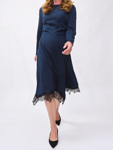 Atinae, Eclipse Blue