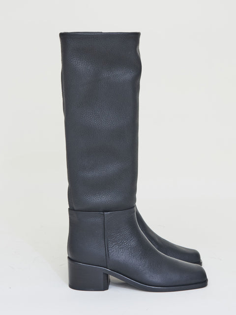 Alto, black