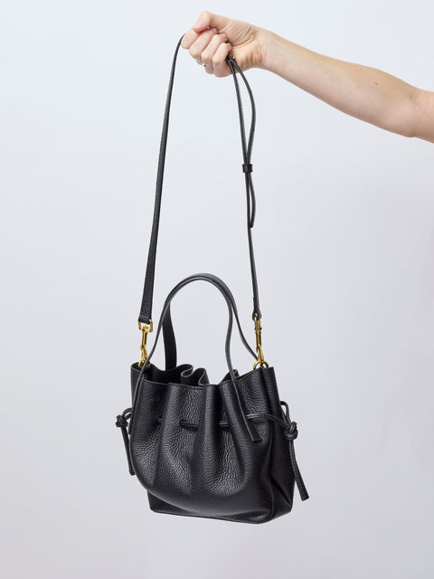 Mini Scallop Tote Pebble, Black
