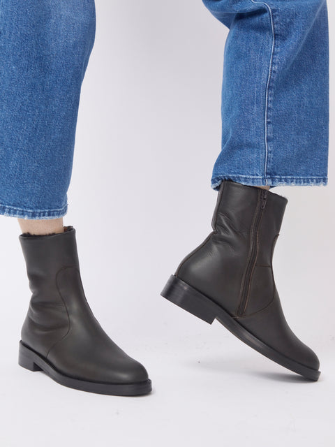 Theo Shearling Boot, dark brown leather