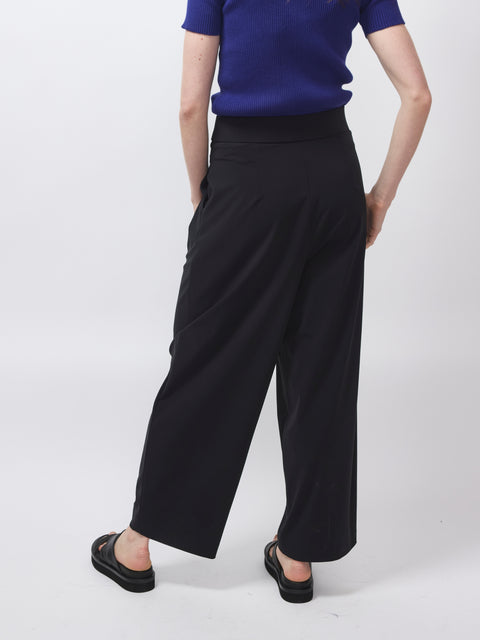 Mayla 6/8, Black