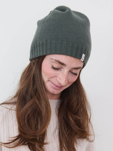 Reversible Cashmere Beanie, fourreau/swamp