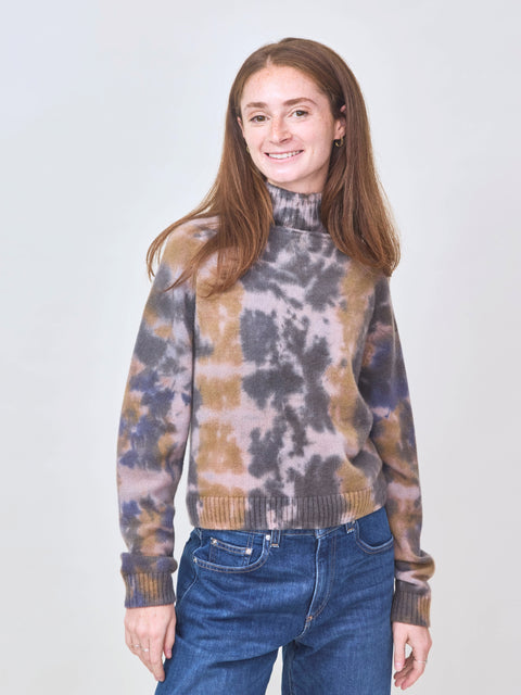 Poet Turtleneck, faubourg