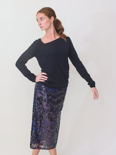 Asymmetrical V-neck, noir