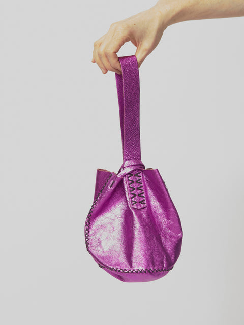 Navigli wristlet, metallic fuchsia