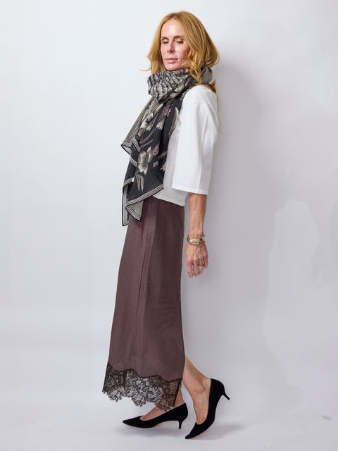 Gustav Scarf, Noir