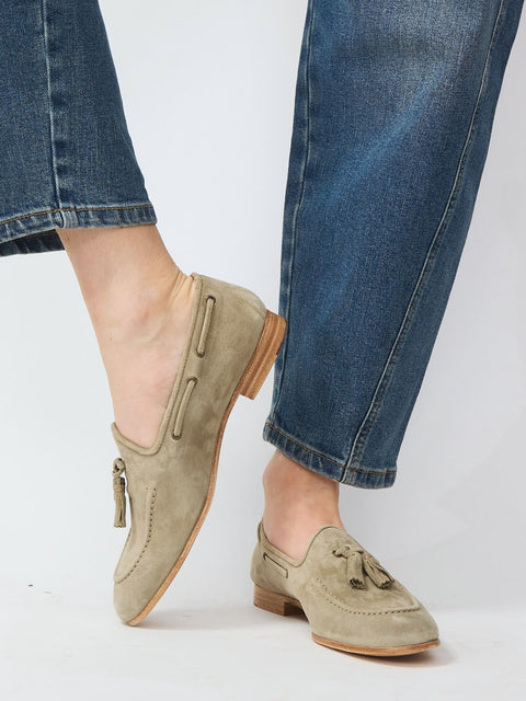 Graciana, Bessie Suede