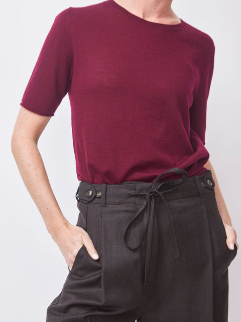 Ari, Burgundy