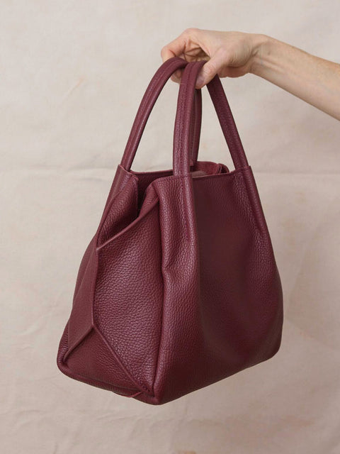 Zoe Tote, Barolo