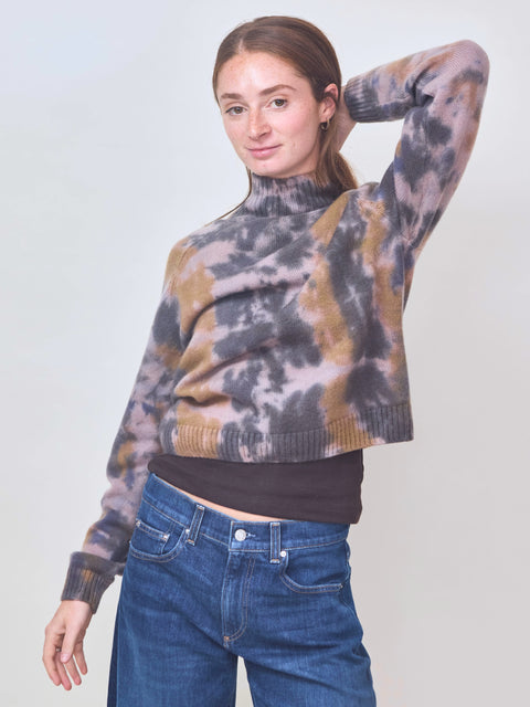 Poet Turtleneck, faubourg