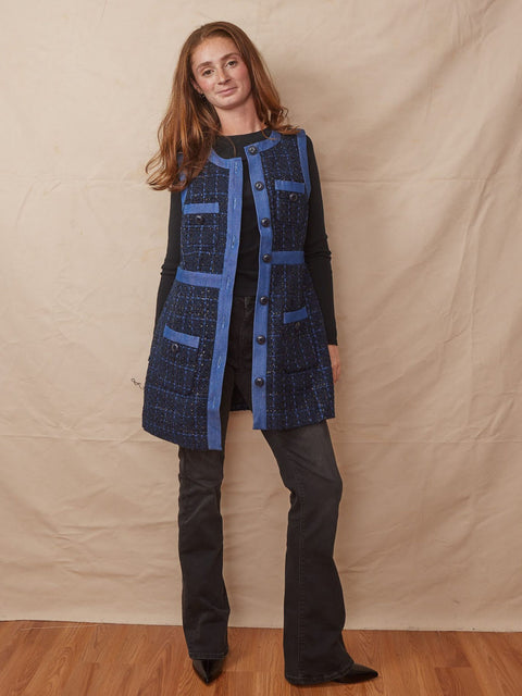 Abeer, Blue Boucle