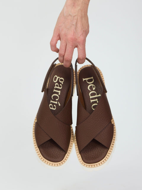 Reme, Chestnut Cervo