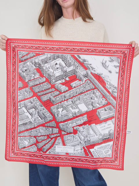 Louvre Carre, red