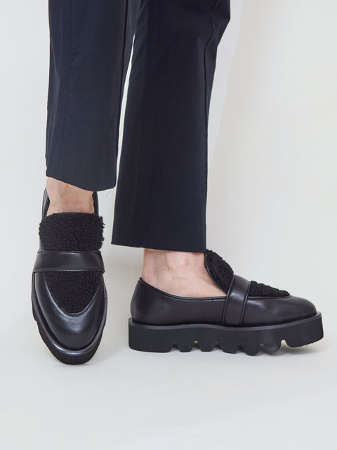 Furry Lugg Loafer, black