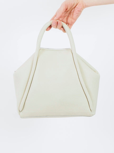 Taya Tote, Lamb